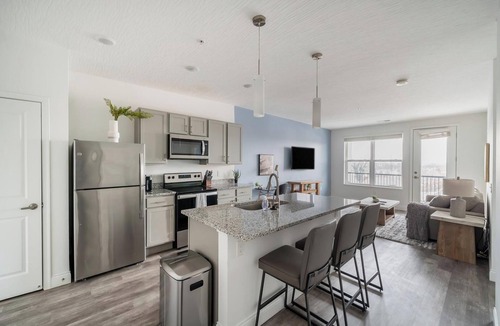 Downtown Columbus Apartment | Landing | Chic 1BD, Gym