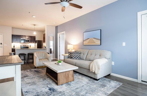 Greenwich Apartment | Landing | Chic 2BD, Gym, Courtyard