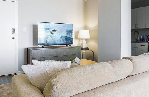 Fort Wayne Apartment | Landing | Chic Studio, Pool, Gym
