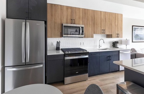 Englewood Apartment | Landing | Incredible 1BD, Gym, Rooftop Lounge