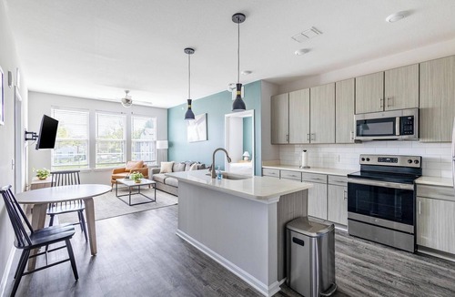Covington Apartment | Landing | Incredible 2BD, Yoga Studio, Gym