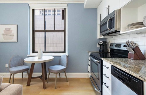 Financial District Apartment | Landing | Incredible 2BD, Yoga Studio, Game Room