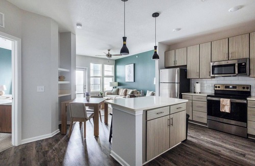 Covington Apartment | Landing | Modern 1BD, Clubhouse, Gym