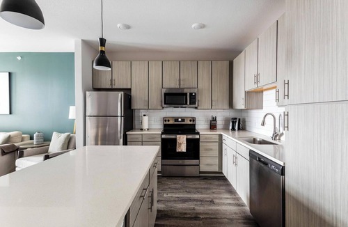 Covington Apartment | Landing | Modern 1BD, Clubhouse, Gym