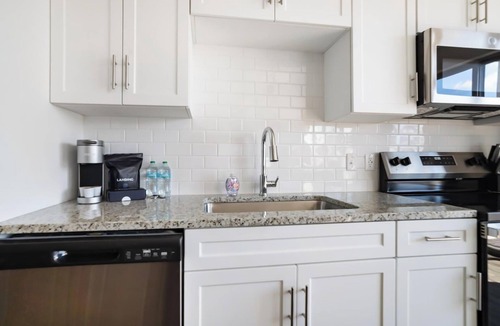 Tremont Apartment | Landing | Modern 1BD, Courtyard, Clubhouse