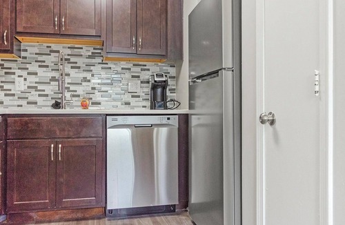 Indianapolis Apartment | Landing | Modern 2BD, Pool, Gym