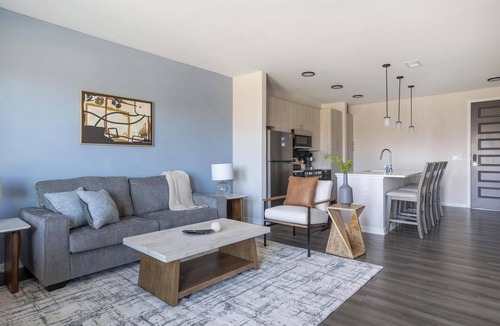 Near Northside Apartment | Landing | Stunning 1BD, Pool, Gym