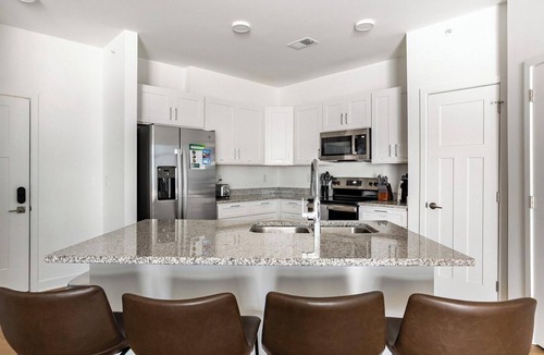 Downtown Indianapolis Apartment | Landing | Stunning 1BD, Gym