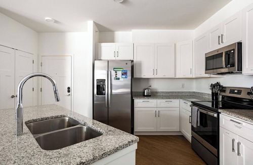 Downtown Indianapolis Apartment | Landing | Stunning 1BD, Gym