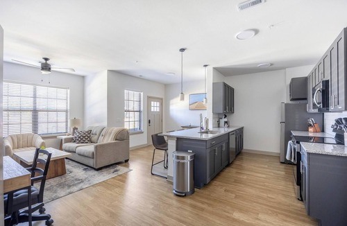 McCordsville Apartment | Landing | Stunning 2BD, Gym, Clubhouse
