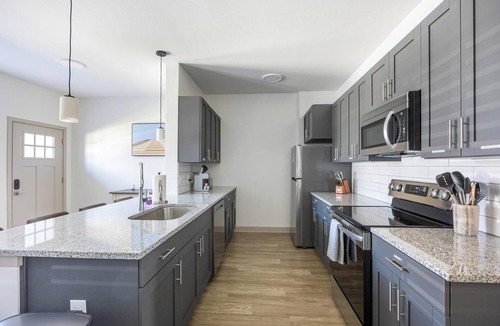 McCordsville Apartment | Landing | Stunning 2BD, Gym, Clubhouse