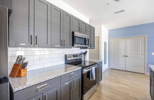 McCordsville Apartment | Landing | Stunning 2BD, Gym, Clubhouse