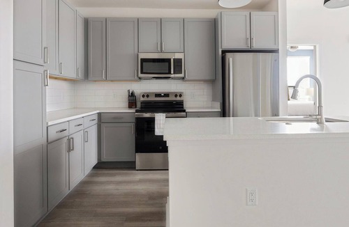 Broomfield Apartment | Landing | Stunning 2BD, Clubhouse, Yoga Studio