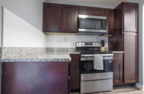 Fort Wayne Apartment | Landing | Stunning Studio, Game Room, Gym