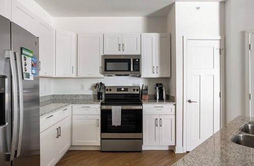 Downtown Indianapolis Apartment | Landing | Stylish 1BD, Gym