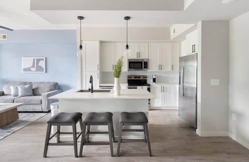 Franklin Apartment | Landing | Stylish 1BD in Cool Springs
