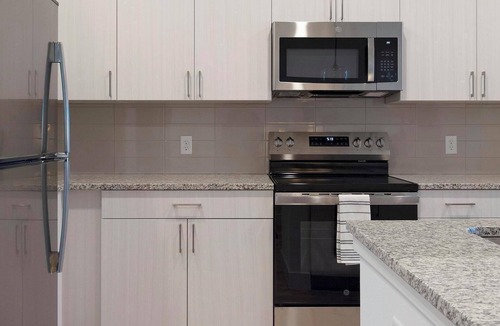 Firestone Apartment | Landing | Stylish 2BD, Clubhouse, Gym
