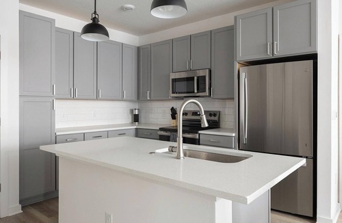 Broomfield Apartment | Landing | Stylish 2BD, Yoga Studio, Gym