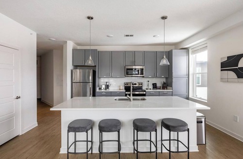 Dayton Apartment | Landing | Stylish 2BD in Manhattan Harbour