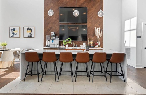 Dayton Apartment | Landing | Stylish 2BD in Manhattan Harbour