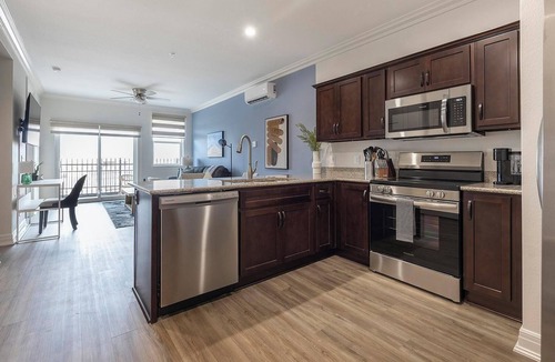 Johnstown Apartment | Landing | Stylish 2BD, Yoga Studio, Gym