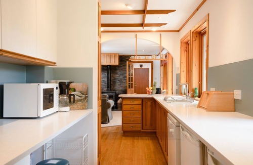 Nethy Bridge House | Langrick - a bungalow that sleeps 10 guests in 5 bedrooms