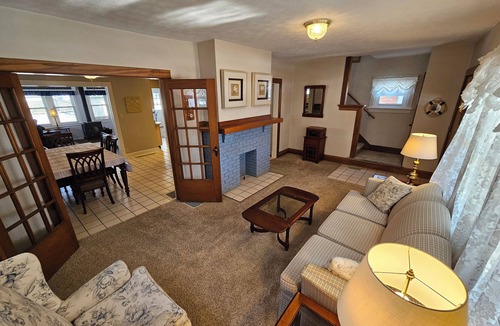 Dayton House | Large 3 Bedroom, 2 Bath Home, Premium Kitchen, Large Family & Living Rooms