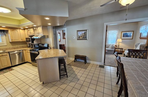 Dayton House | Large 3 Bedroom, 2 Bath Home, Premium Kitchen, Large Family & Living Rooms