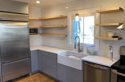 Old Orchard Beach House | Large 5 Bedroom Home. 5-7 Minute Walk to the Beach. No Cleaning Fee.
