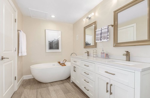 Southeast House | Large and unique home with lots of space to spread out!