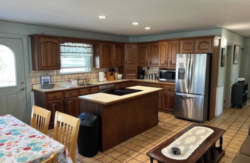 Seabrook House | Large Beach Apt | Lawn | Steps to the Beach