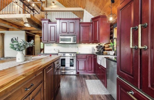 Hayward Ski Chalet | Large Chateau w stream, 12 acres, close to ATV, Snowmobile, trails- Hayward WI