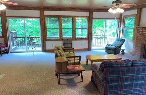 Cedar Run Cabin | Large family mountain retreat on Buck Run with a stocked pond in Leetonia Pa.