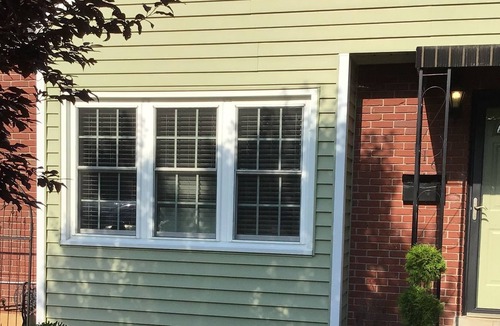 Hurstbourne House | Large fenced yard. Dog friendly