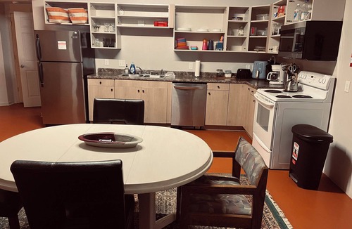 Minot Apartment | Large Historic Downtown Minot 2+bd Apartment