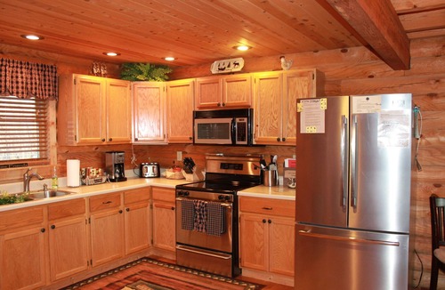 Moran Cabin | Large Lakefront Log Lodge Sandy Beach Dock Near Mackinac Island Brevort