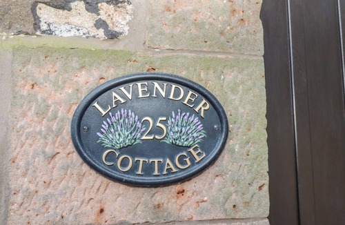 Akeld Cottage | LAVENDER COTTAGE, family friendly, with pool in Wooler