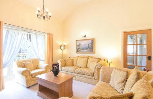 North Sunderland House | Lavender Cottage Village Farm