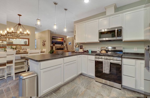 Boyne City House | Lazy Bear Inn | Close to Downtown Boyne City | Pet friendly