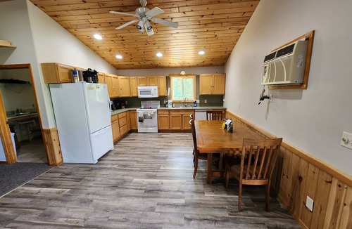 Baudette House | Lazy Fox Lodge, Lake of the Woods