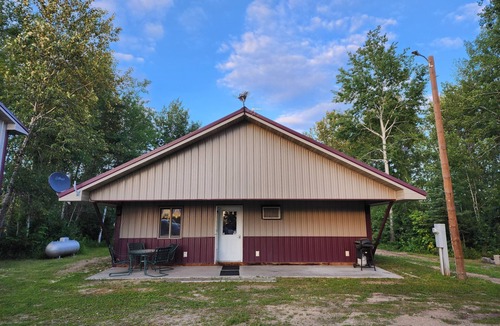 Baudette House | Lazy Fox Lodge, Lake of the Woods