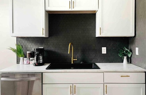Evansville Apartment | Leaning House of Haynie