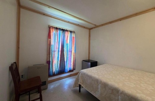 Monson Hostel | Leapin leanas