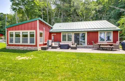 Walker House | Leech Lake South Shore - Private, Sleeps 8 Adults