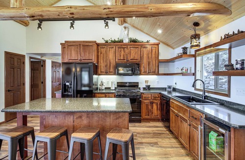 Walker House | Leech Lake South Shore - Private, Sleeps 8 Adults
