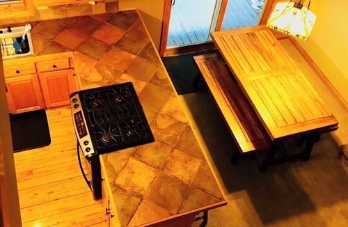 Traverse City Cabin | Leelanau Therapy-Hot Tub, Jetted Tub, Fireplace