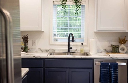 Suttons Bay House | 💙 Leland Blue on M-22 | 3BR Bay-View Family Home | Suttons Bay Area