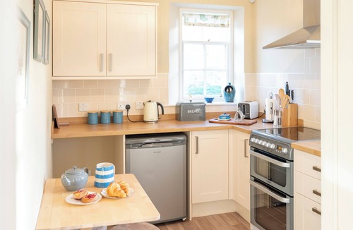 Gorebridge House | Library Cottage near Gorebridge