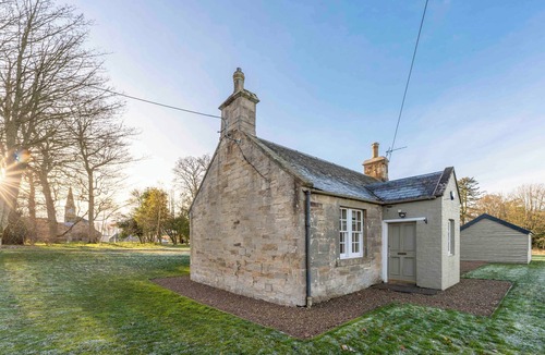 Gorebridge House | Library Cottage near Gorebridge