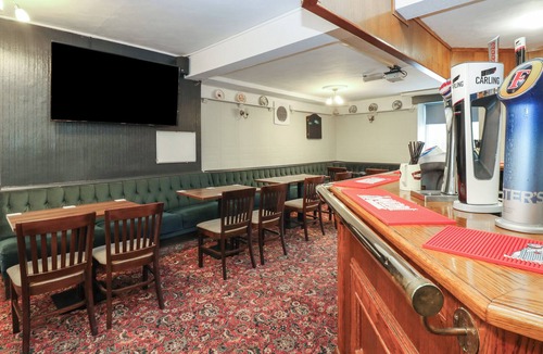 Seaham Cottage | LIGHTHOUSE ROOM, pet friendly, with a garden in Murton, County Durham